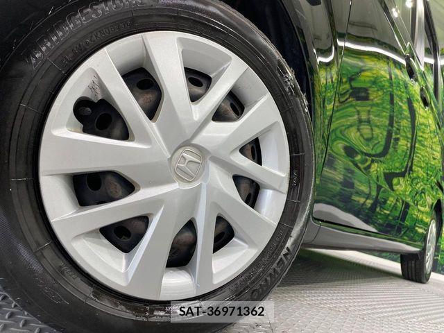 Honda N BOX 2018-05 8208975-13