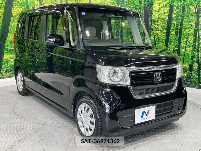 Honda N BOX 2018-05 8208975-16