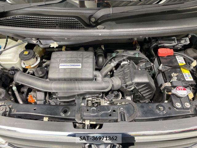 Honda N BOX 2018-05 8208975-17