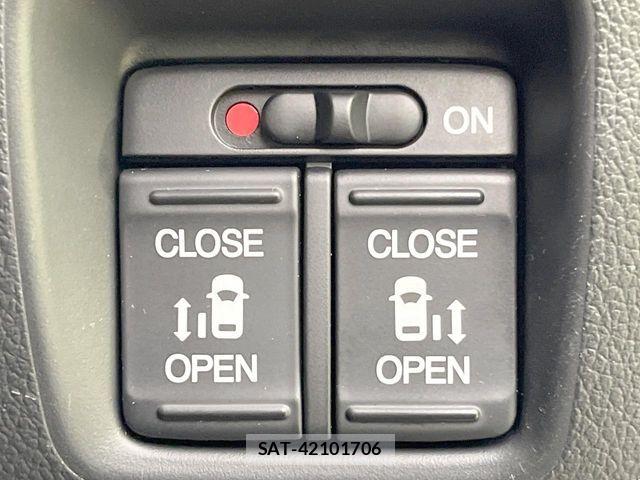 Honda N BOX 2015-06 8208978-4