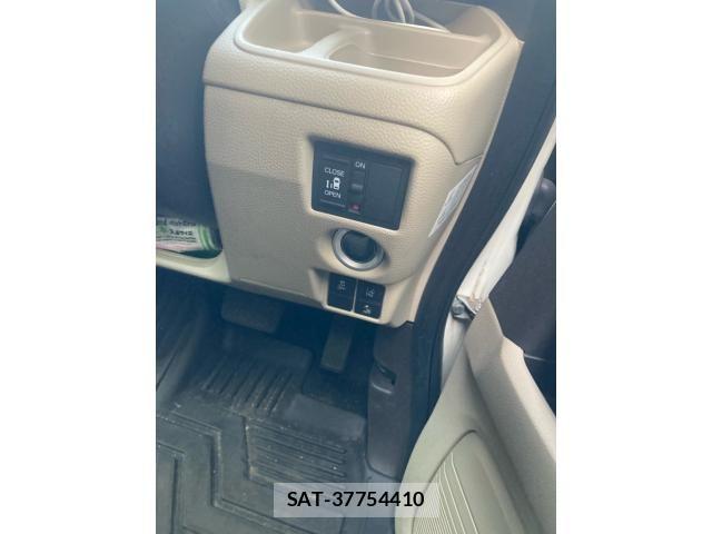 Honda N BOX 2017-09 8208998-6