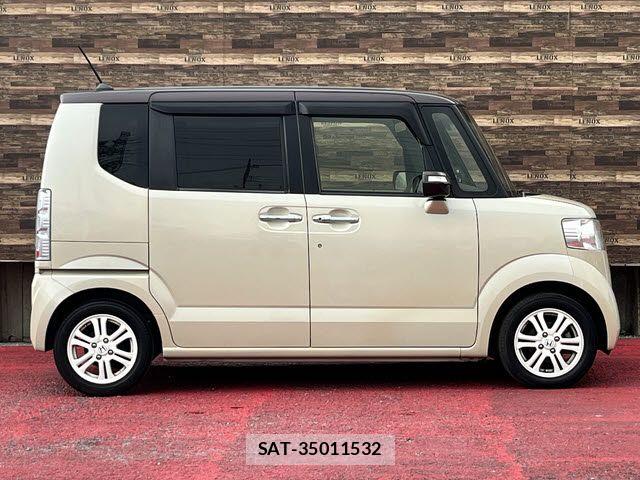 Honda N BOX 2016-03 8208969-17