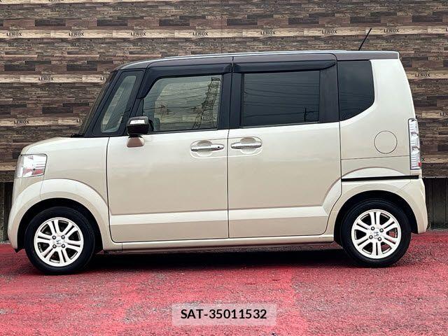 Honda N BOX 2016-03 8208969-23
