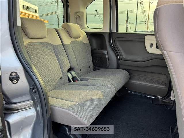 Honda N BOX 2022-07 8208973-19