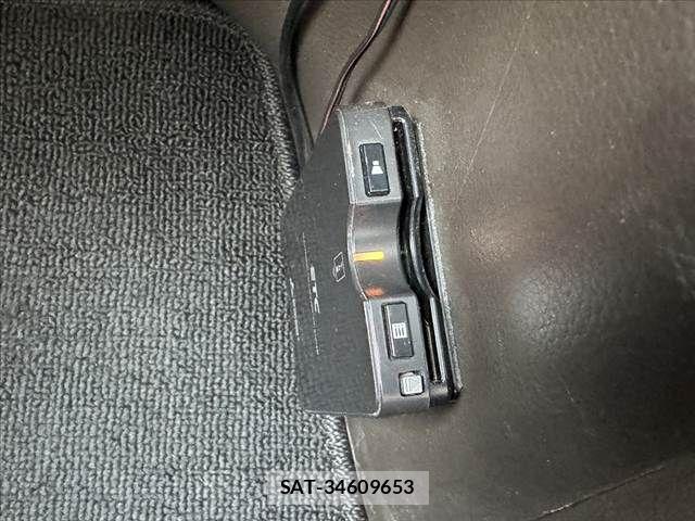 Honda N BOX 2022-07 8208973-5