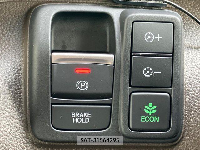Honda N BOX 2023-07 8208946-10