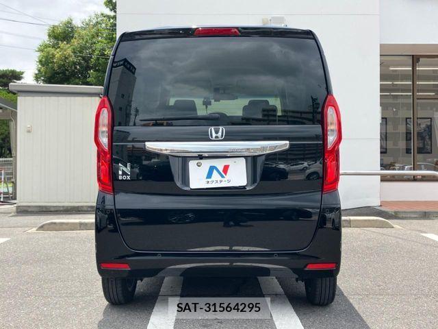 Honda N BOX 2023-07 8208946-17