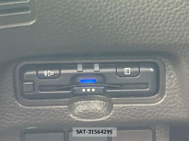 Honda N BOX 2023-07 8208946-7