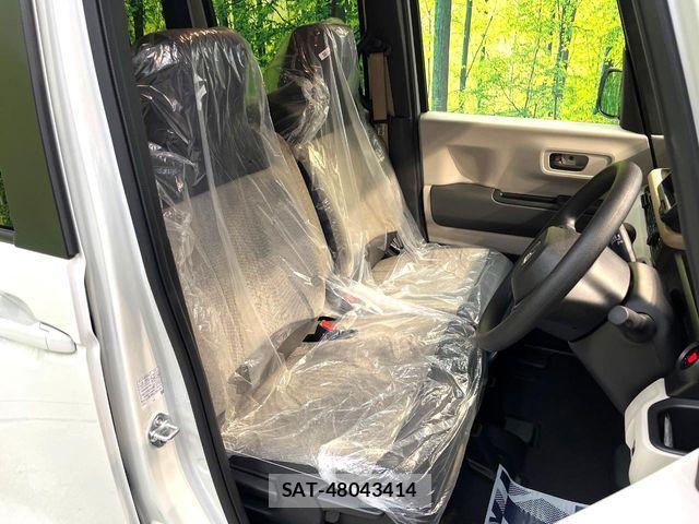 Honda N BOX 2026-06 8208906-7
