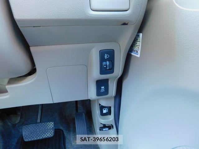 Honda N BOX 2013-01 8208999-19