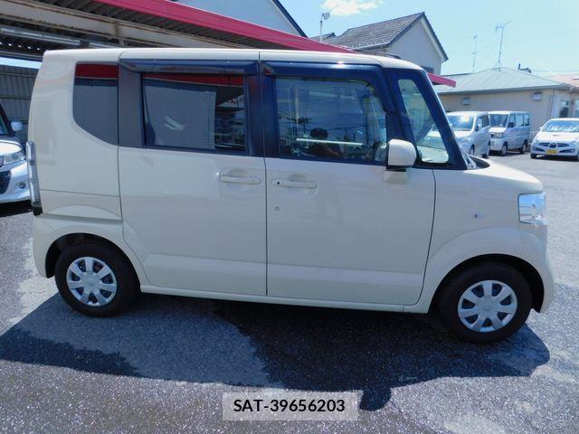 Honda N BOX 2013-01 8208999-7