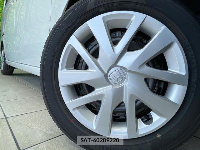 Honda N BOX 2026-06 8208933-12