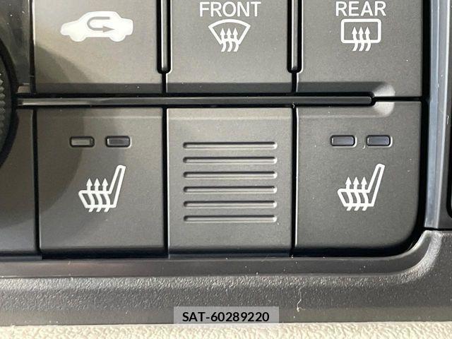 Honda N BOX 2026-06 8208933-5