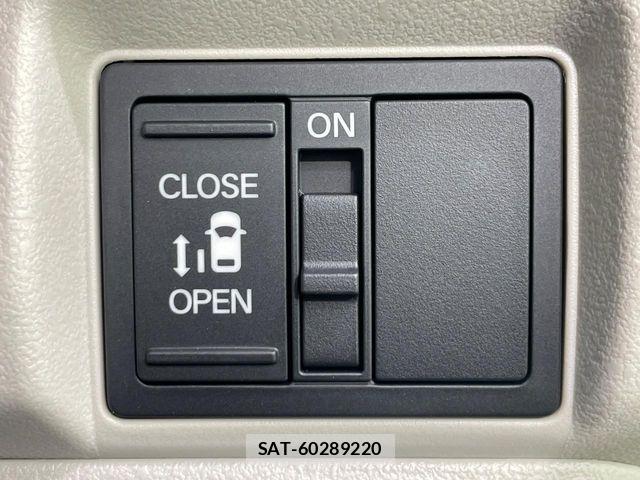 Honda N BOX 2026-06 8208933-6