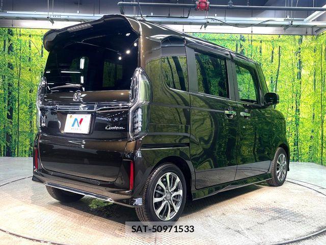 Honda N BOX 2022-02 8208918-16
