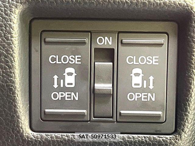 Honda N BOX 2022-02 8208918-2