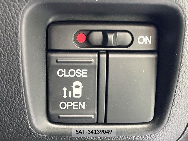 Honda N BOX 2016-02 8208987-6