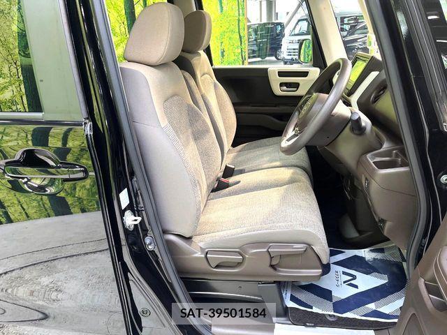 Honda N BOX 2023-09 8208925-7