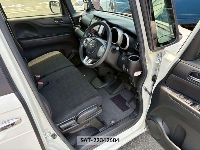 Honda N BOX 2015-11 8208984-10