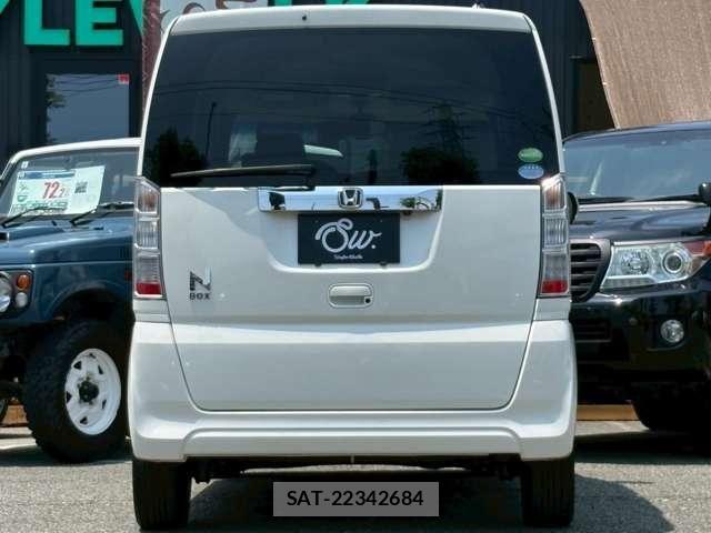 Honda N BOX 2015-11 8208984-5