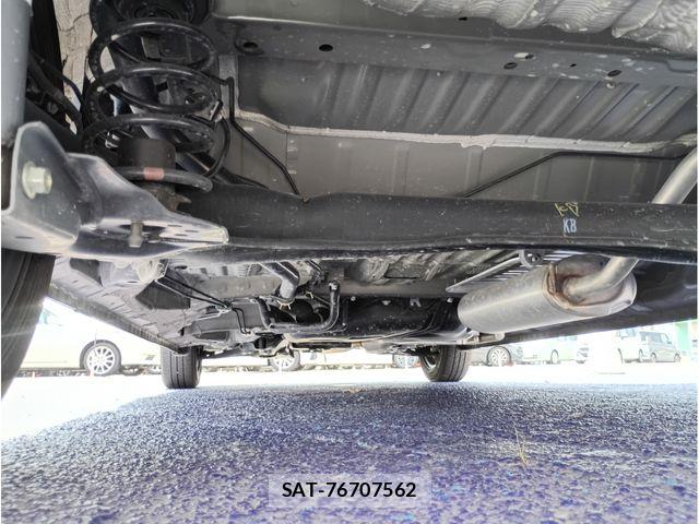 Honda N BOX 2023-11 8208950-10