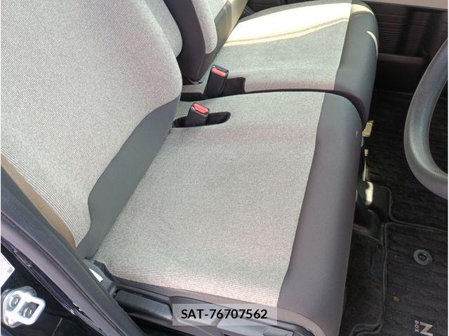 Honda N BOX 2023-11 8208950-11