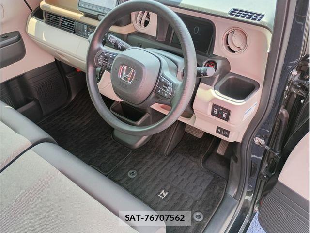 Honda N BOX 2023-11 8208950-12