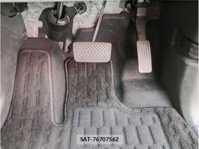 Honda N BOX 2023-11 8208950-13