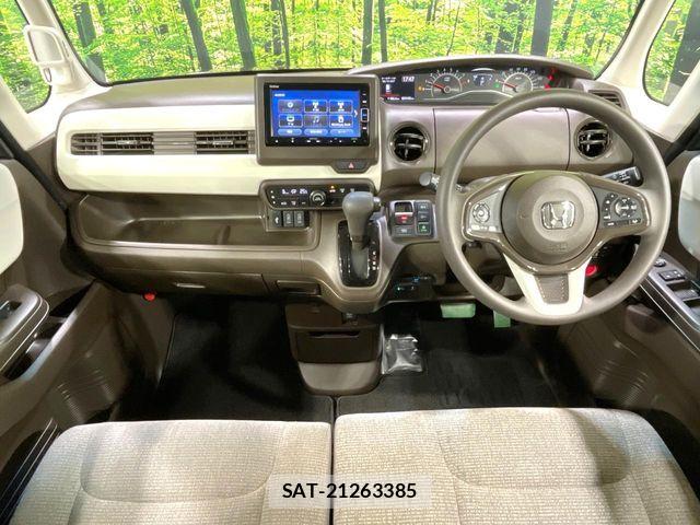 Honda N BOX 2022-01 8208951-1