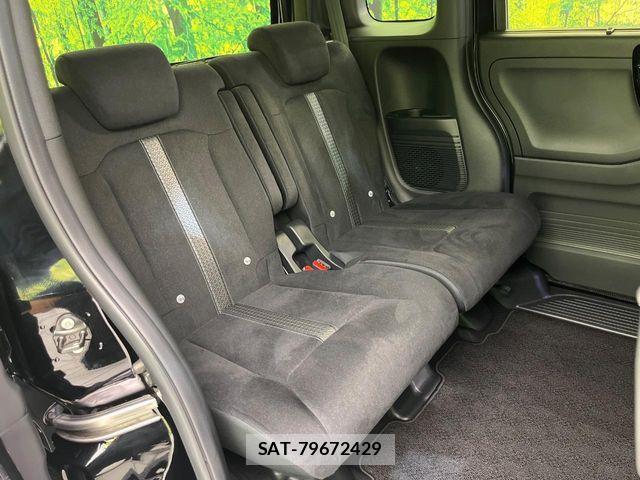 Honda N BOX 2023-11 8208911-9