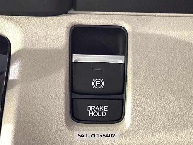 Honda N BOX 2026-07 8208916-2