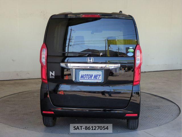 Honda N BOX 2017-10 8208991-17
