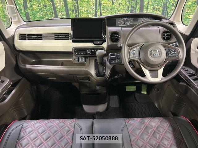 Honda N BOX 2022-06 8208935-1
