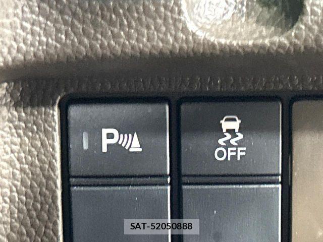 Honda N BOX 2022-06 8208935-5
