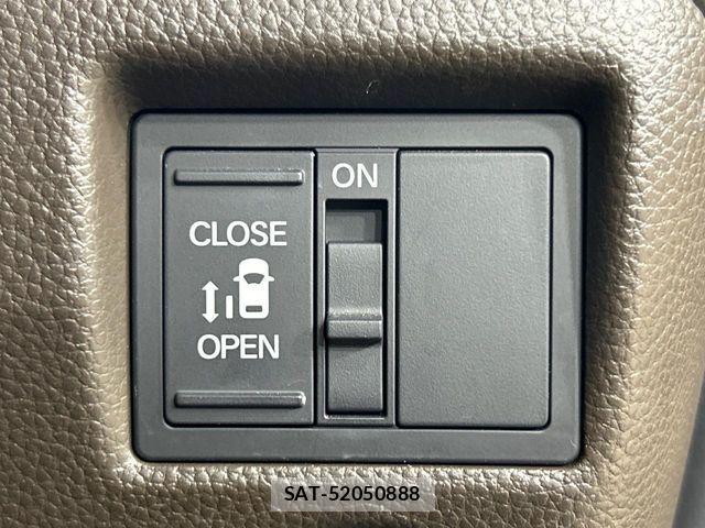 Honda N BOX 2022-06 8208935-6