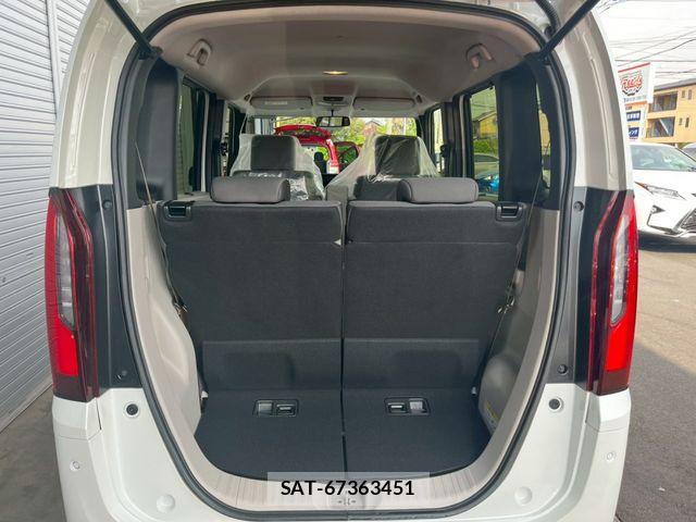 Honda N BOX 2026-05 8208927-10