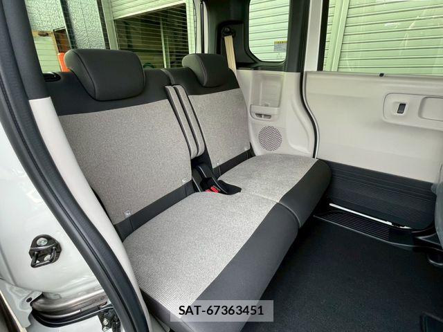 Honda N BOX 2026-05 8208927-7