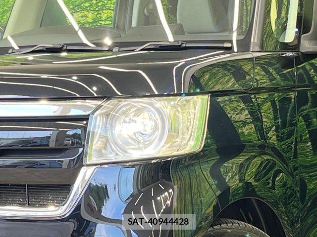 Honda N BOX 2019-10 8208967-11