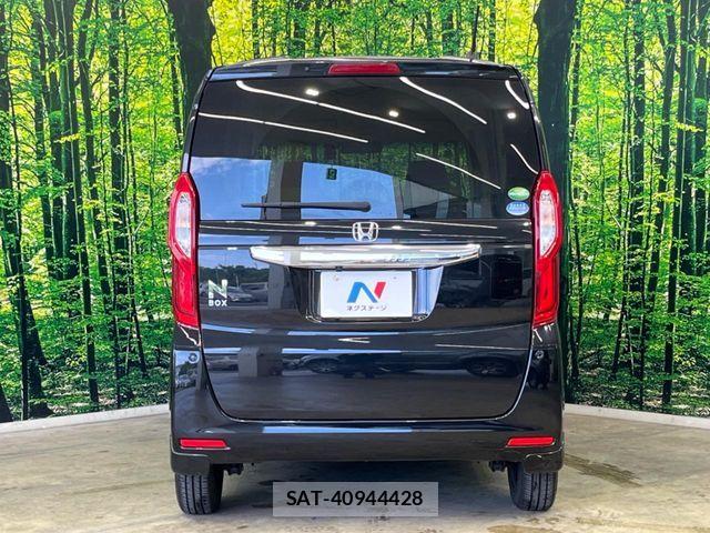 Honda N BOX 2019-10 8208967-14