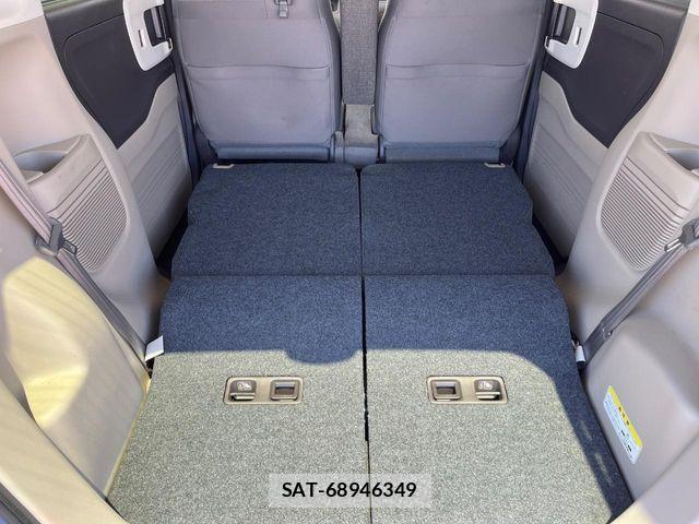 Honda N BOX 2018-05 8208971-12