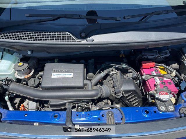 Honda N BOX 2018-05 8208971-17