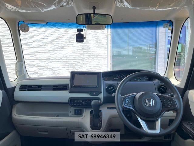 Honda N BOX 2018-05 8208971-1