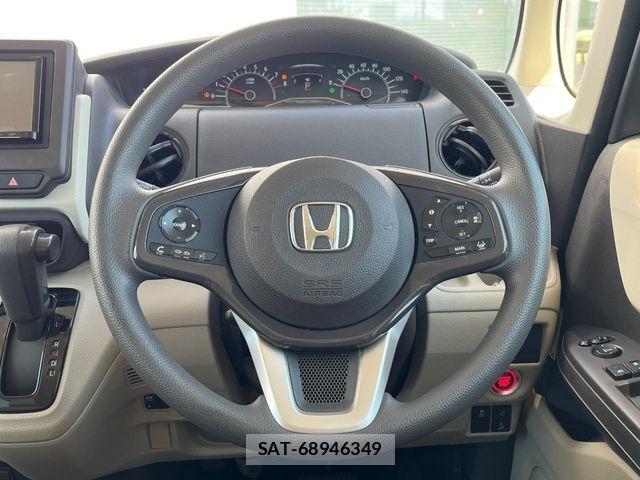 Honda N BOX 2018-05 8208971-7