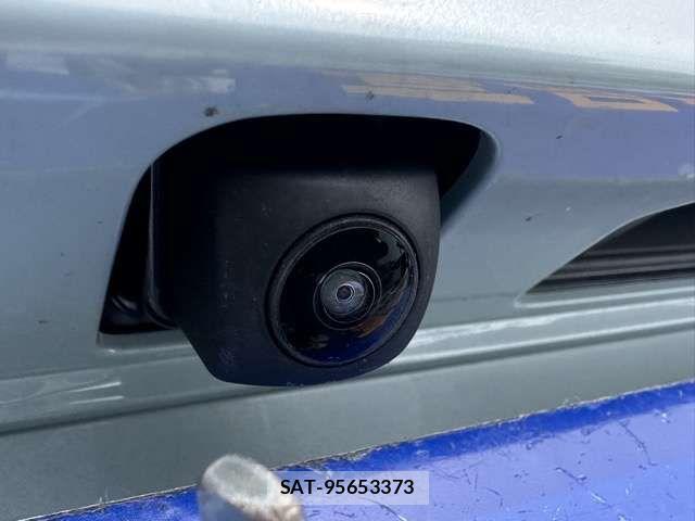 Honda N BOX 2026-05 8208908-10