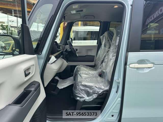 Honda N BOX 2026-05 8208908-4
