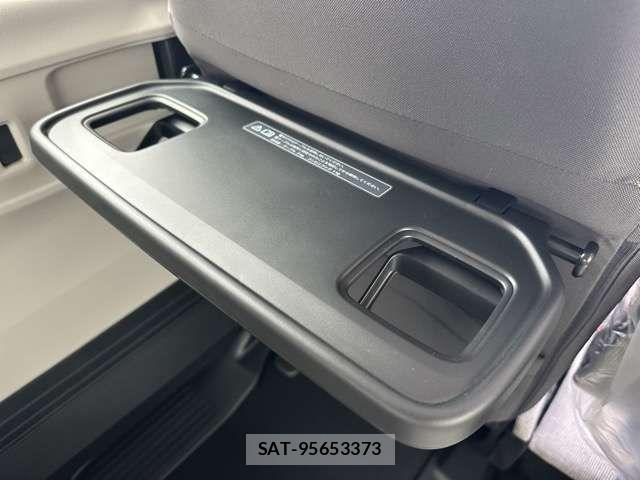 Honda N BOX 2026-05 8208908-8