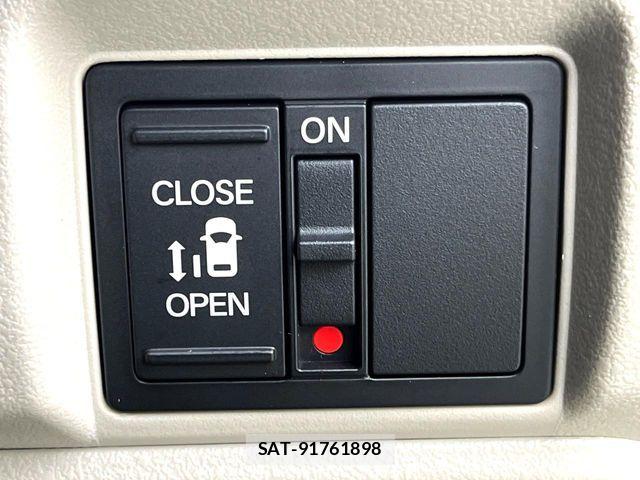 Honda N BOX 2025-09 8208923-5