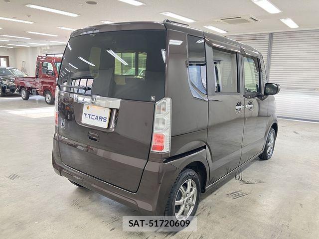 Honda N BOX 2016-06 8208994-25