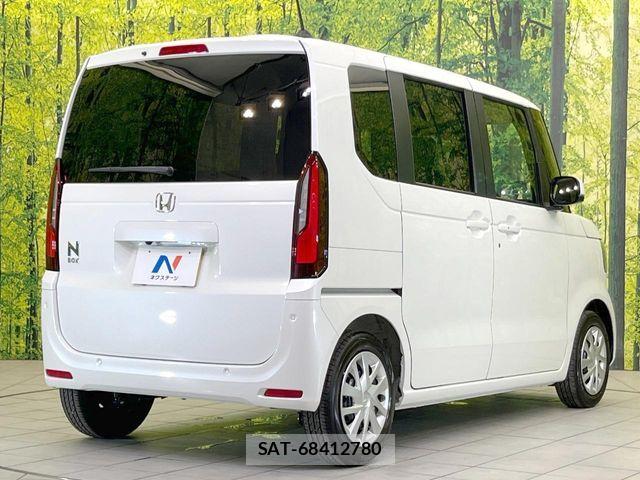 Honda N BOX 2026-02 8208913-16