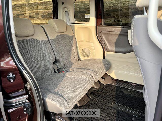 Honda N BOX 2018-08 8208962-9